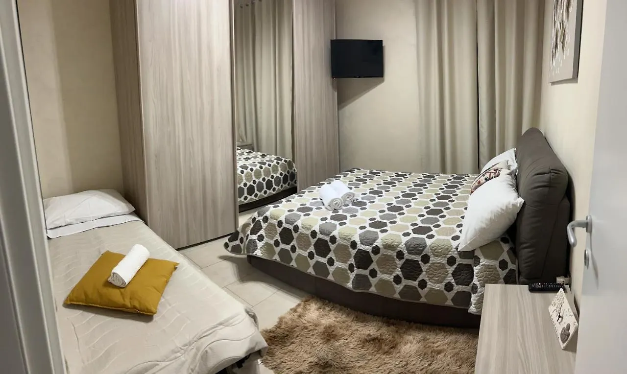 Holiday House Katane Aeroporto di Catania Fontana Rossa Appartamento